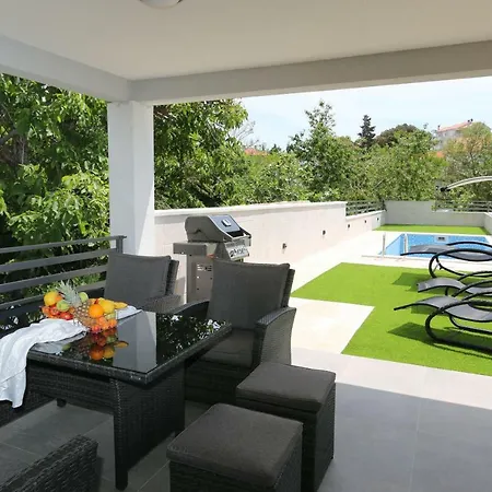 Σπίτι διακοπών House Anika *