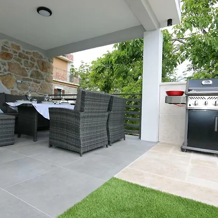 Tatil Evi House Anika Šilo