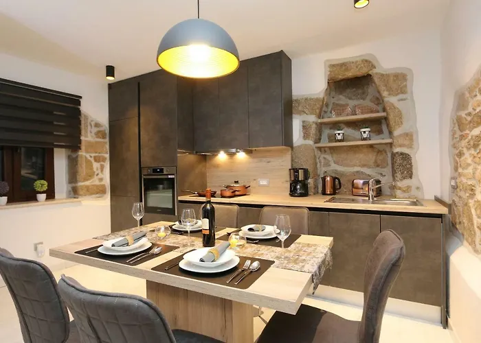 Nyaraló House Anika Šilo